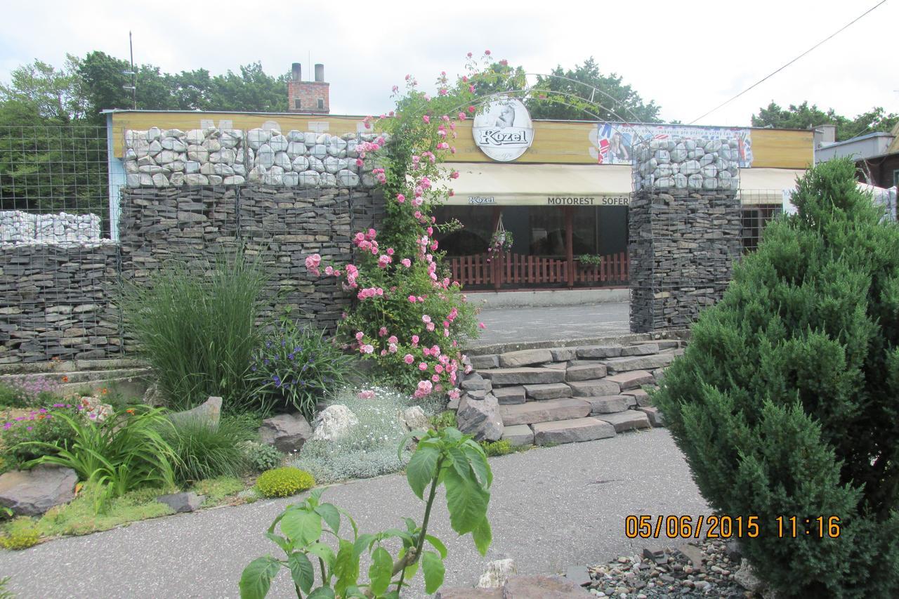 Motel Sofer Volkovce ภายนอก รูปภาพ
