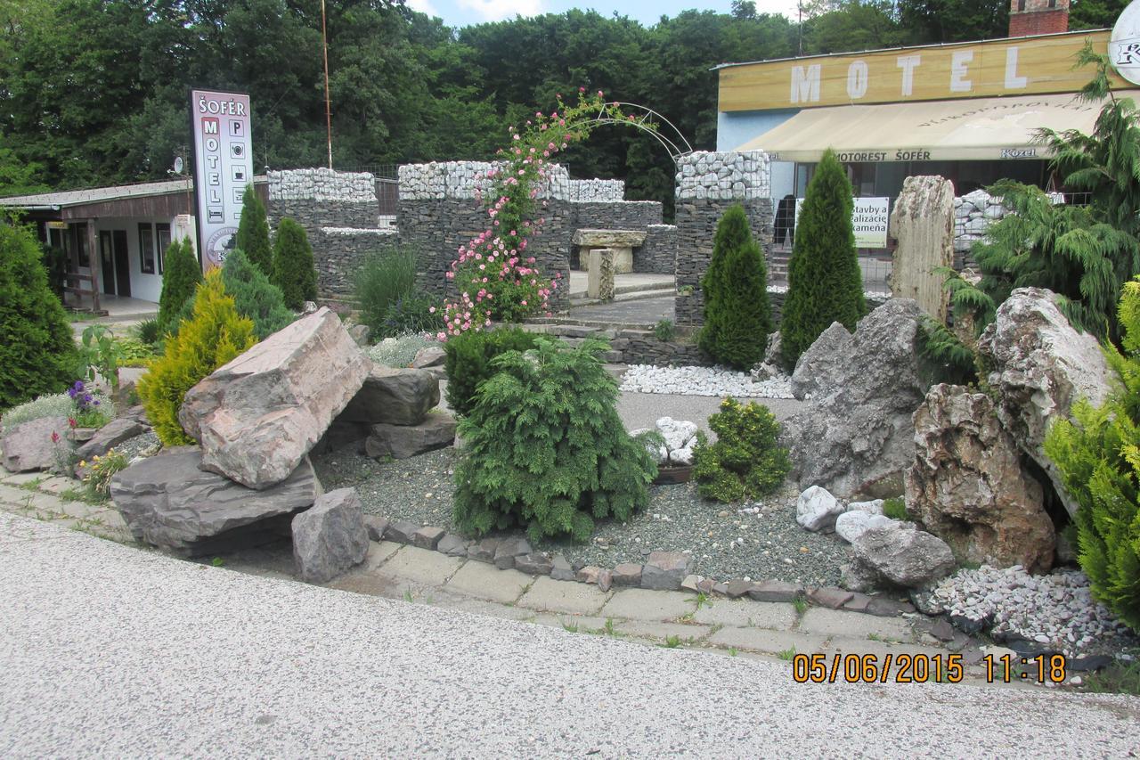 Motel Sofer Volkovce ภายนอก รูปภาพ