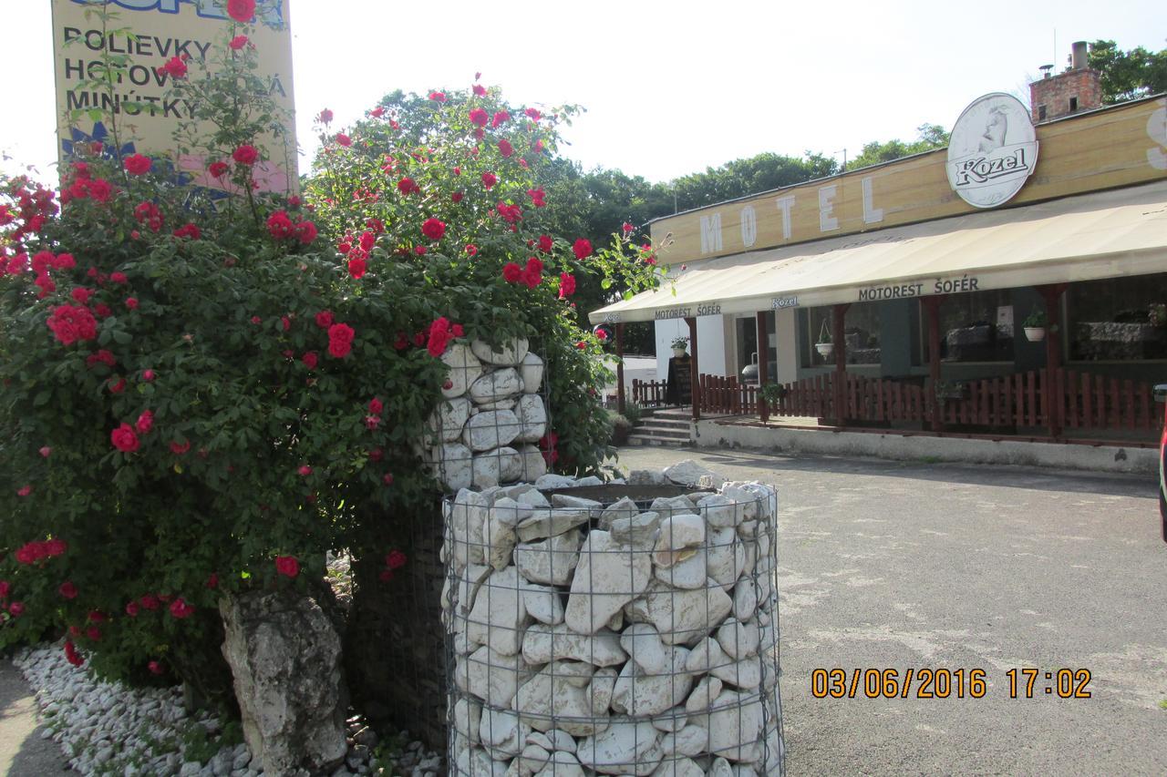 Motel Sofer Volkovce ภายนอก รูปภาพ